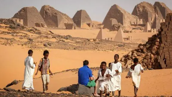 piramides y desierto egipcio
